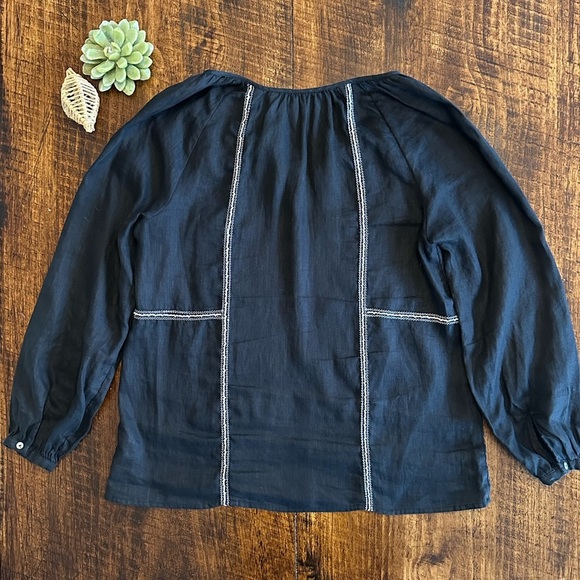 St. Tropez West | 100% Linen Black Peasant Top with Tie Neckline - Picture 2 of 5